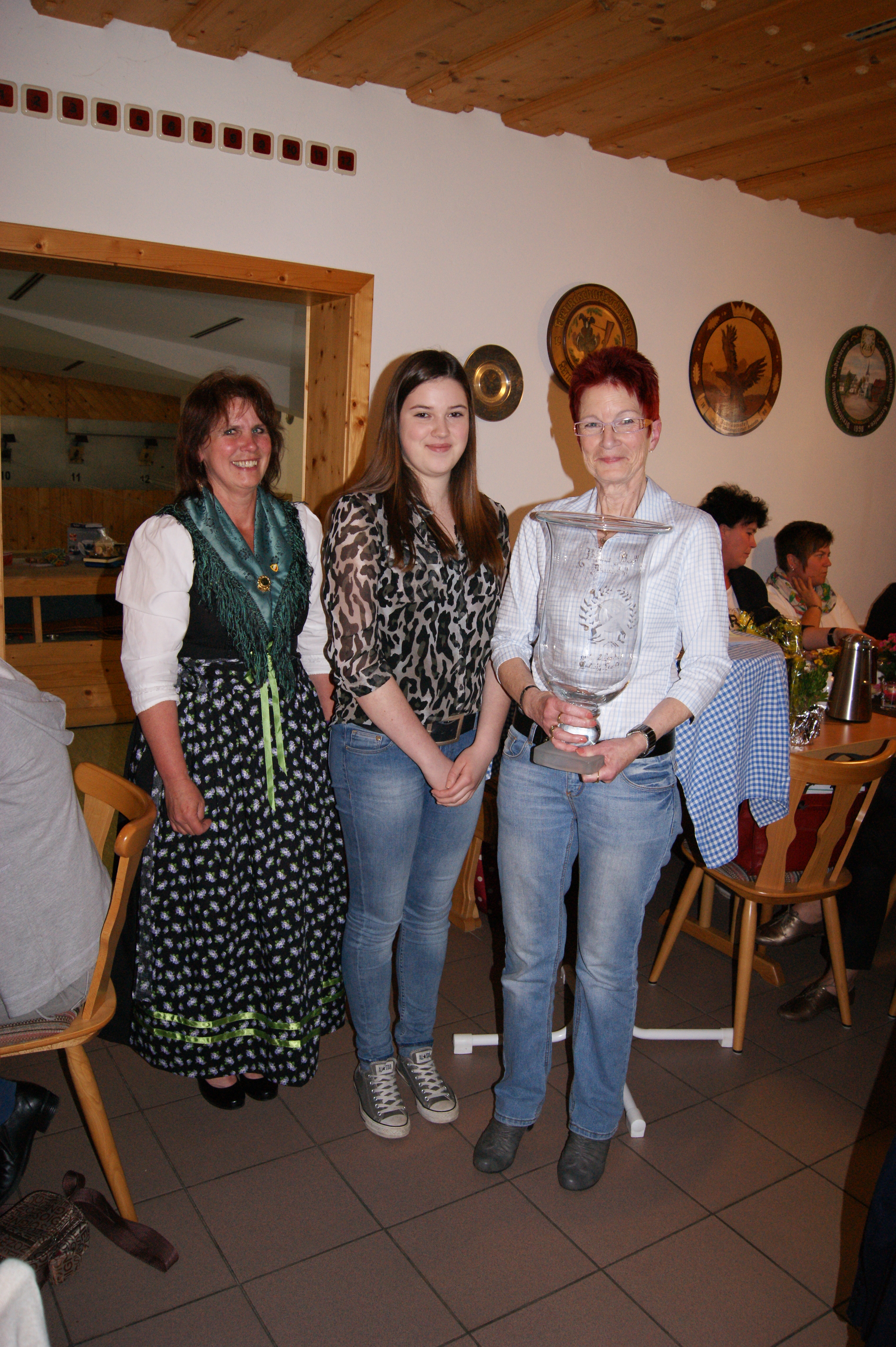 Den Wanderpokal konnte sich SG Hubertus Böhmzwiesel sichern